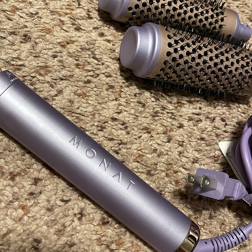 Monat Interchangeable Thermal Blowout Brush